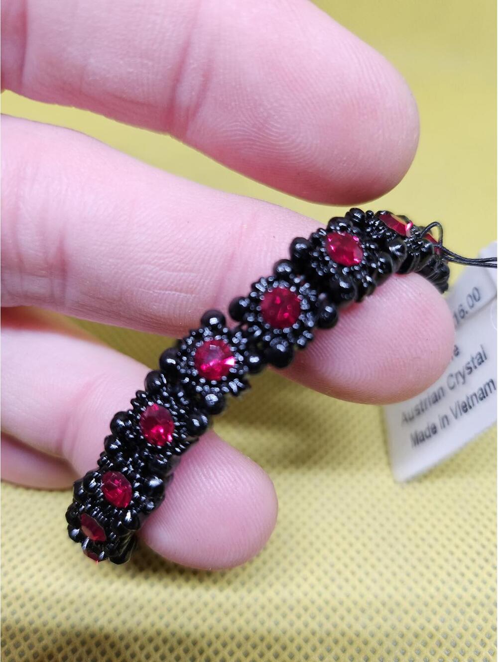 New- Cookie Lee Crystal bracelet - NEW w/Tags in bag. See pics for color/size